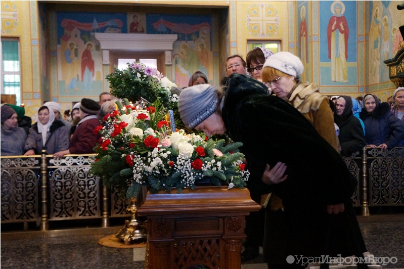 Паломники стекаются в Екатеринбург к деснице святителя Спиридона