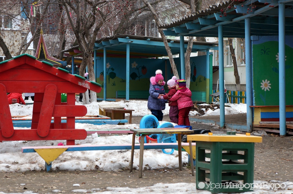 Воспитатели российских детсадов задохнутся от нагрузки