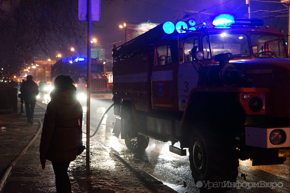 При пожаре в общежитии екатеринбургского колледжа пострадал студент 