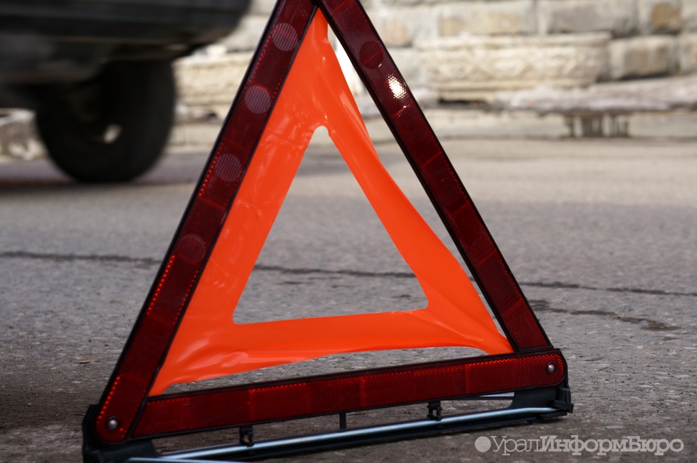В Екатеринбурге на Объездной дороге столкнулись 4 машины