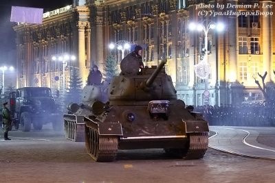 На парад Победы в Екатеринбург приедут 65 ветеранов