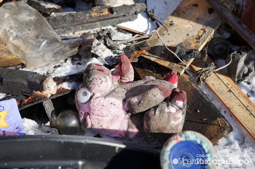В Прикамье из-под завалов сгоревшего дома извлекли тела еще двух детей