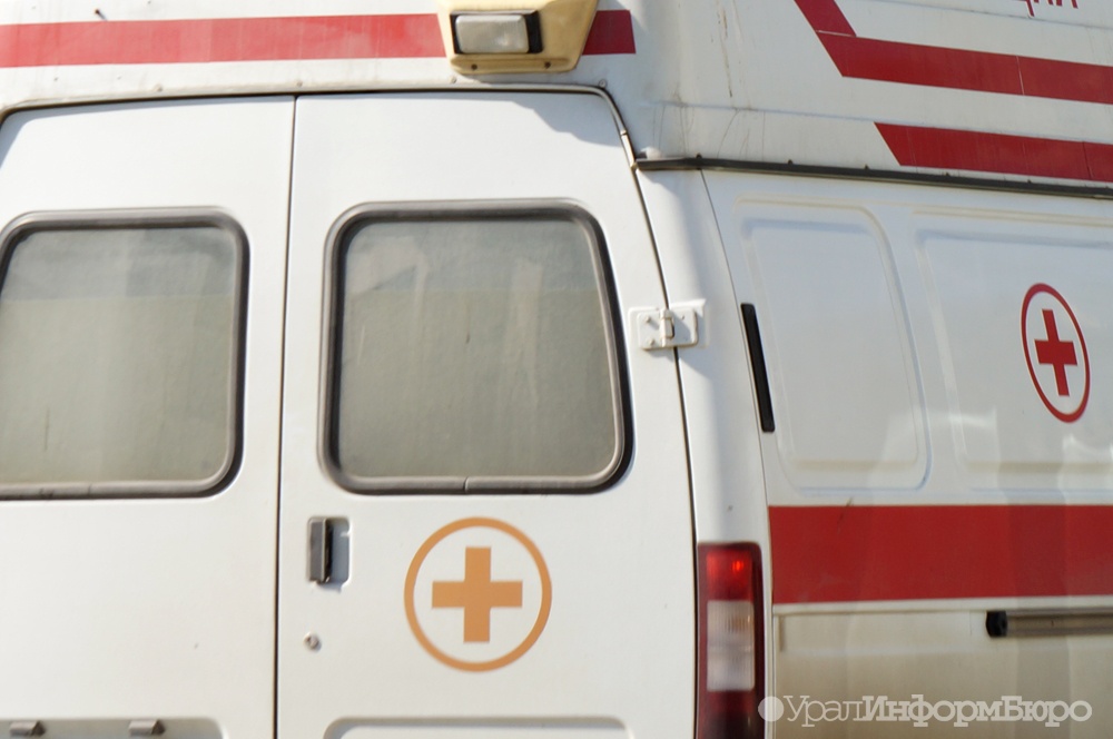 В Челябинске в машине скорой помощи умер младенец
