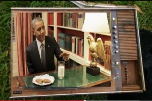 Барак Обама пообезьянничал перед зеркалом 