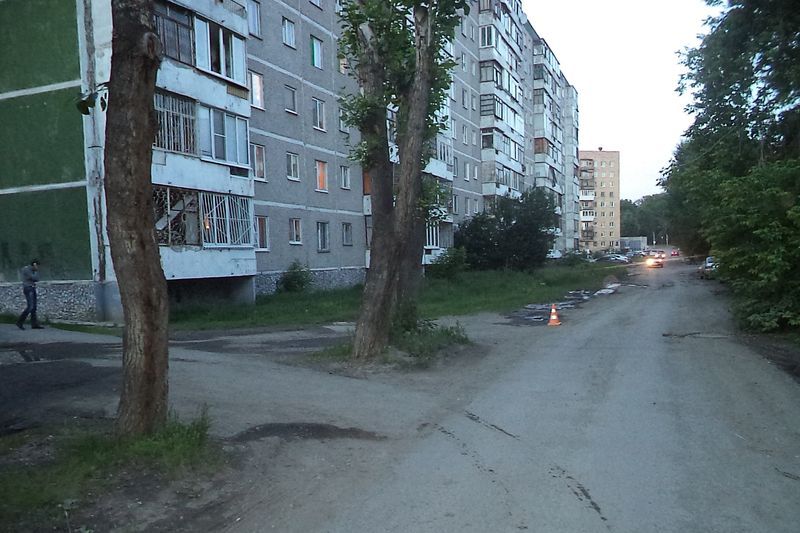 В Екатеринбурге лихач сбил школьника-велосипедиста и скрылся