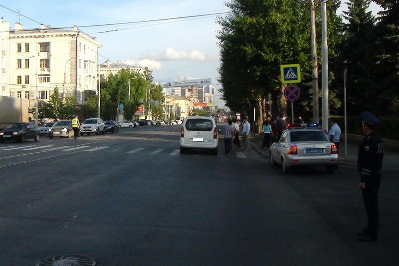 В Екатеринбурге иномарка сбила пешехода на 