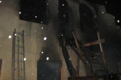 В Екатеринбурге дотла сгорел особняк