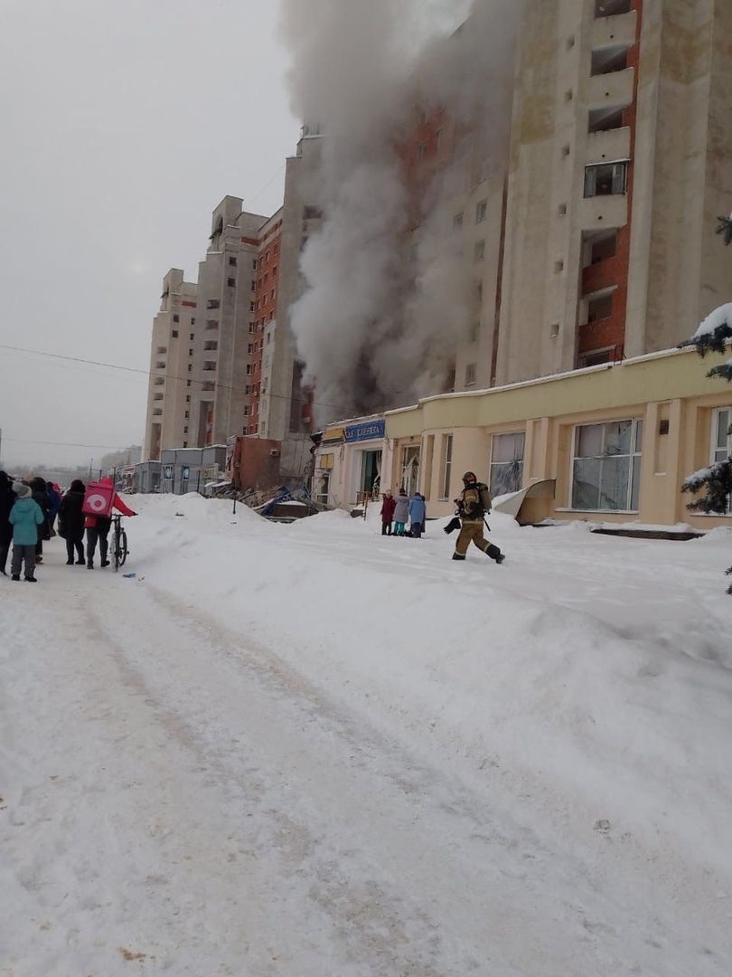 Две женщины оказались под завалами после взрыва в многоэтажке в Нижнем  Новгороде