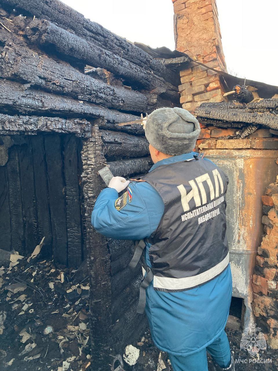 Подросток погиб во время пожара в дачном доме в Челябинской области