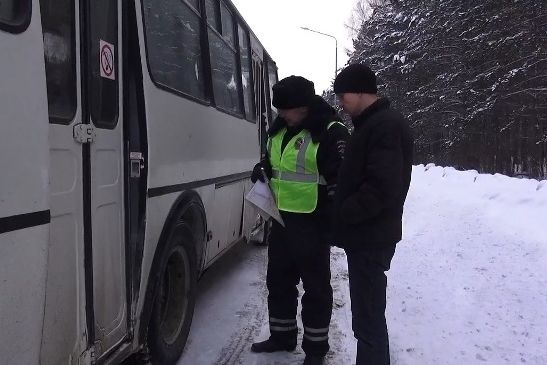Дорожные инспекторы притворились пассажирами и прокатились в автобусах Екатеринбурга