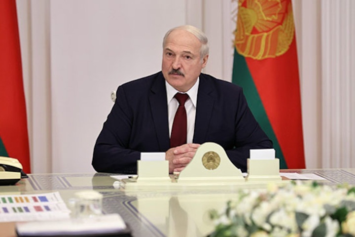Лукашенко назвал условия ухода с поста президента Белоруссии