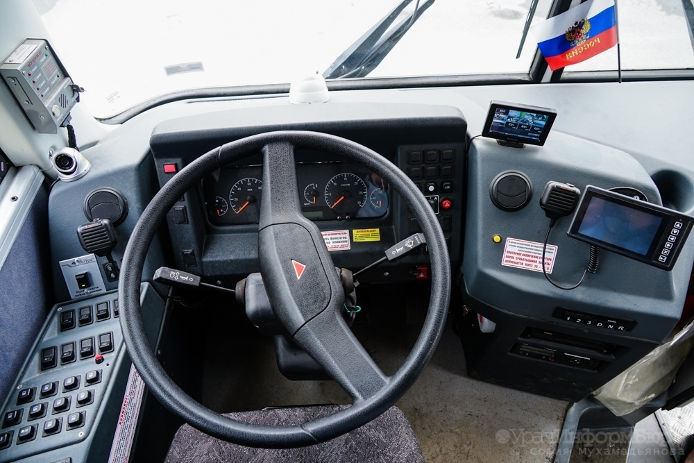 Новым водителям автобусов и трамваев в Челябинске пообещали по 500 тысяч рублей