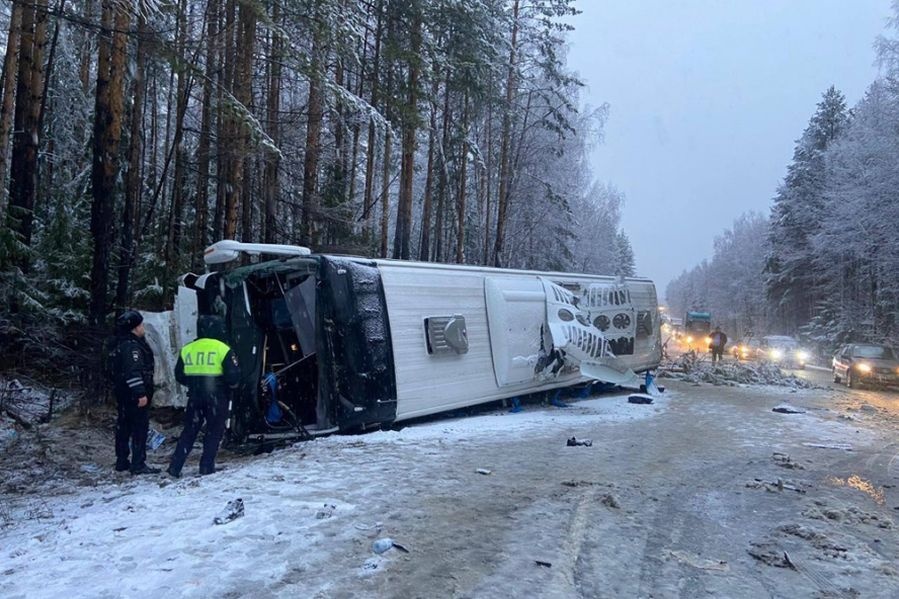Скончался второй водитель разбившегося под Екатеринбургом автобуса