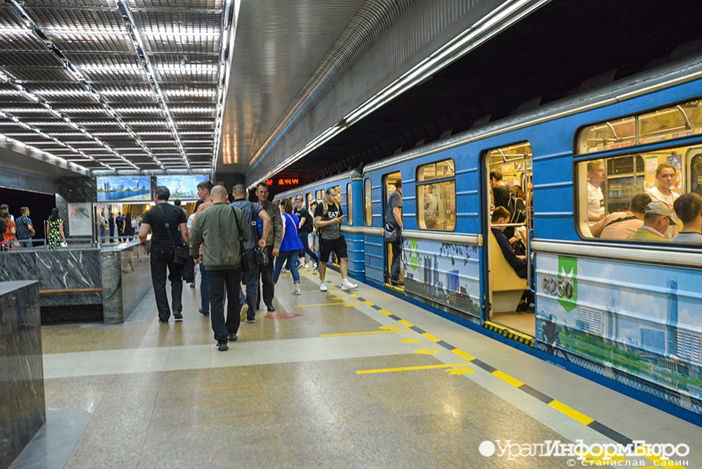 В метро Екатеринбурга эпидбезопасноть споткнулась о борьбу с терроризмом