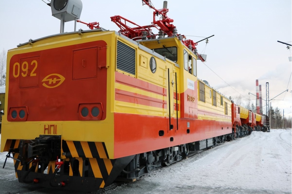 Парк подвижного состава ЕВРАЗ КГОКа пополнят три новых локомотива
