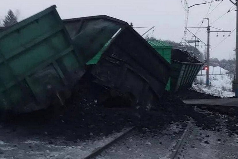 Крупная авария в Прикамье заблокировала движение поездов