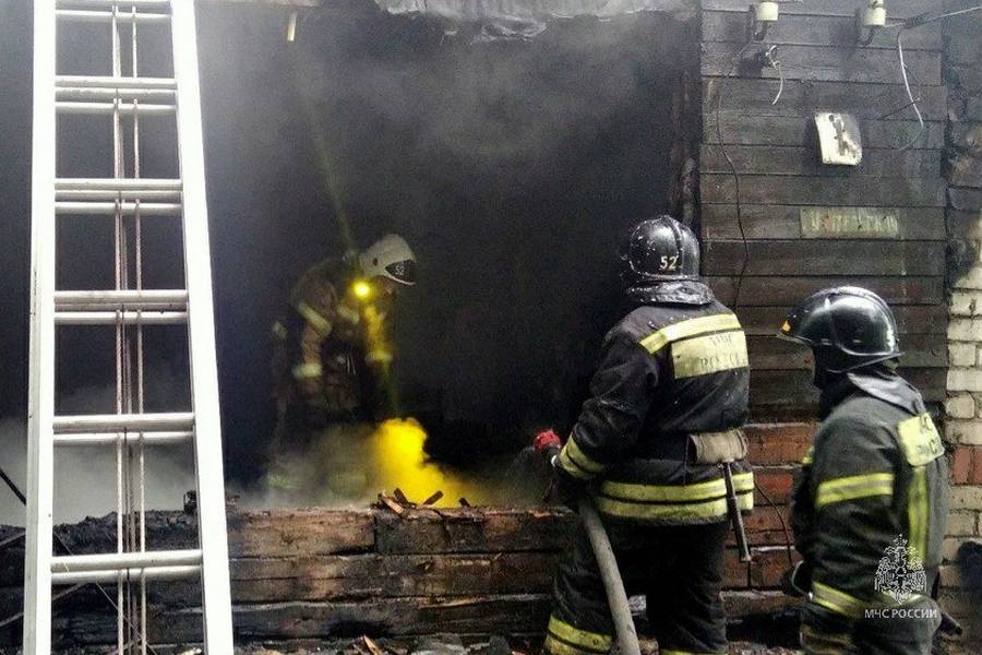 Два человека сгорели заживо в челябинском поселке
