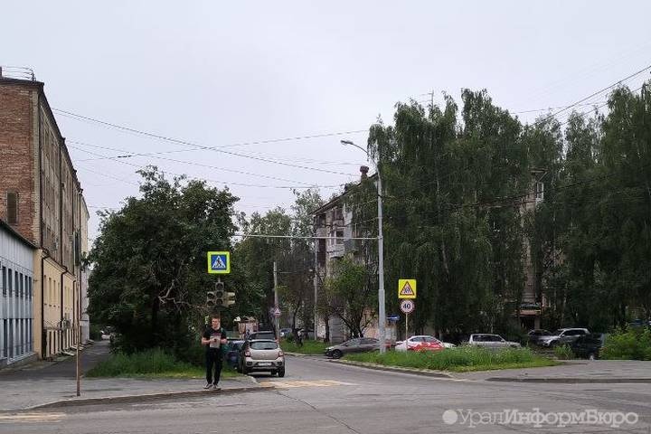 Власти Екатеринбурга назвали причину поломки светофоров во время ливней
