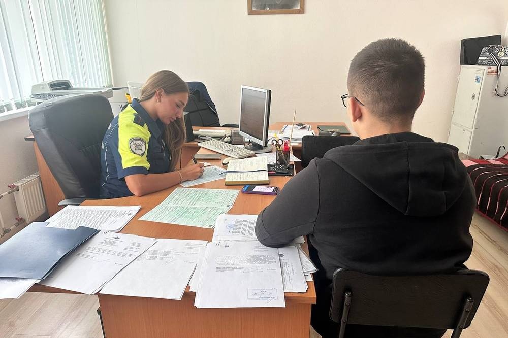 Молодой дрифтер оставил следы шин в центре Екатеринбурга и попался полиции